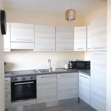 Seasons Luxury Residences Apartament 4b * Брашов