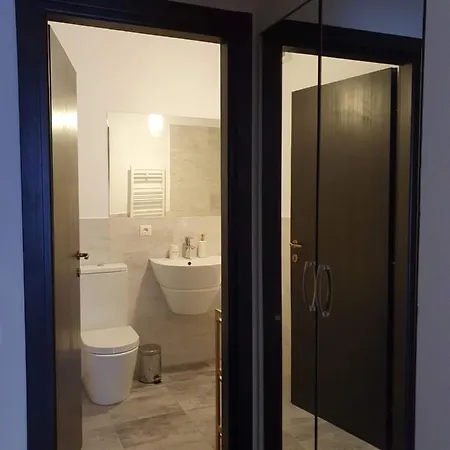 Seasons Luxury Residences Apartament 4b Апартаменти