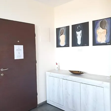Апартаменти Seasons Luxury Residences Apartament 4b